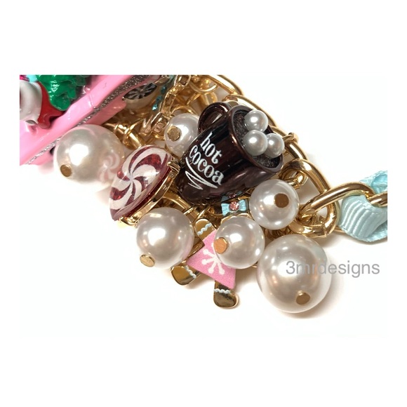 NWT Betsey Johnson 💋SANTA TRUCK Gold Tone Crystal Drop Earrings & Necklace Set - Picture 8 of 13